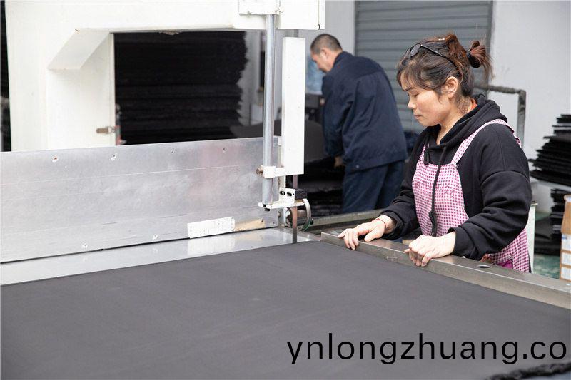 空調側麵減震(zhen)墊(dian)